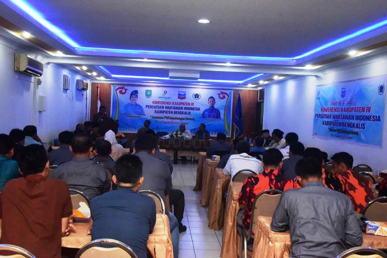 Suasana Pembukaan Konferensi Kabupaten (KONFERKAB) IV Persatuan Wartawan Indonesia (PWI) Kabupaten Bengkalis 