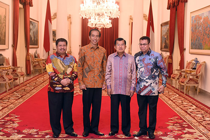 Bupati Bengkalis saat bersama Presiden RI Ir. H. Joko Widodo