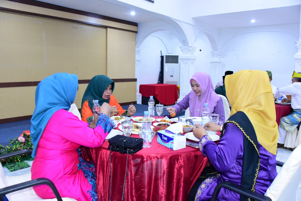 Pemda Bengkalis Sambut KPU Riau Dan Iyet Bustami Dengan Makan Malam Bersama