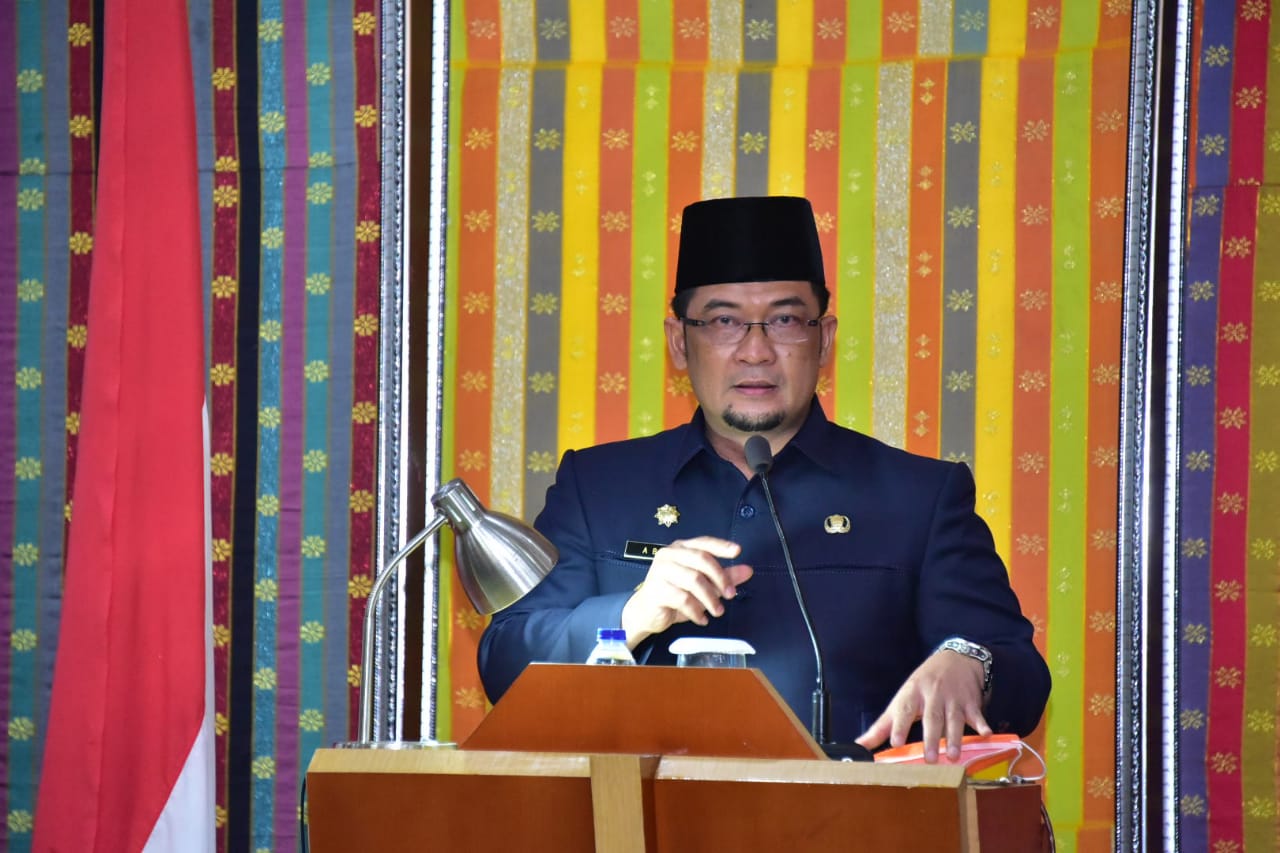Pj Bupati Syahrial Sampaikan Jawaban Terhadap Pandangan Umum Fraksi DPRD